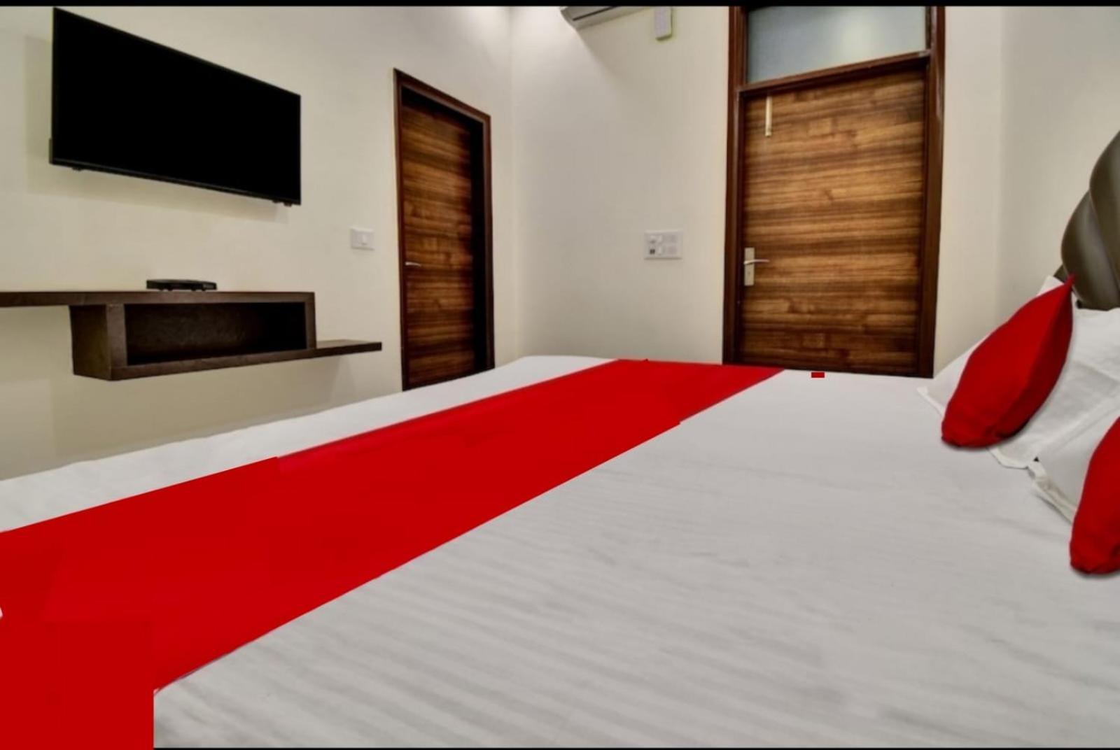 Hotel Sukoon - Ramesh Nagar New Delhi Extérieur photo